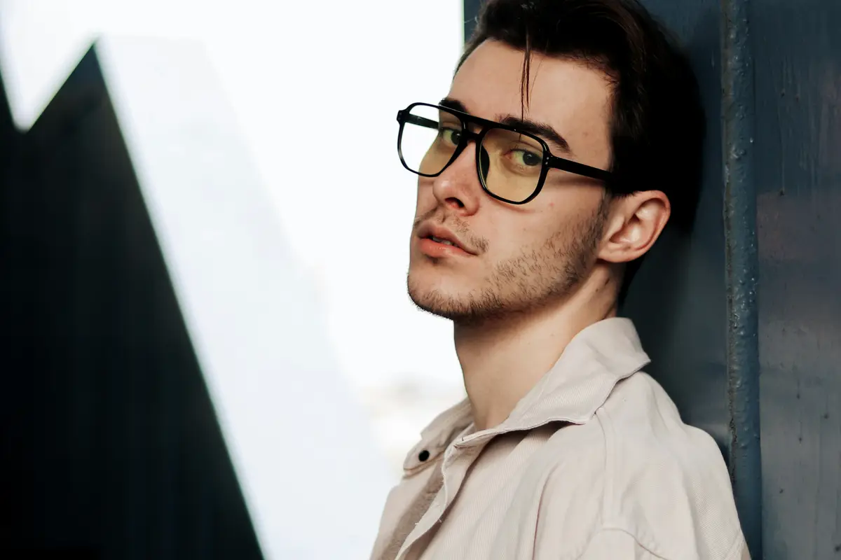 Wyrzuć sztuczne zdjęcia, postaw na prawdę